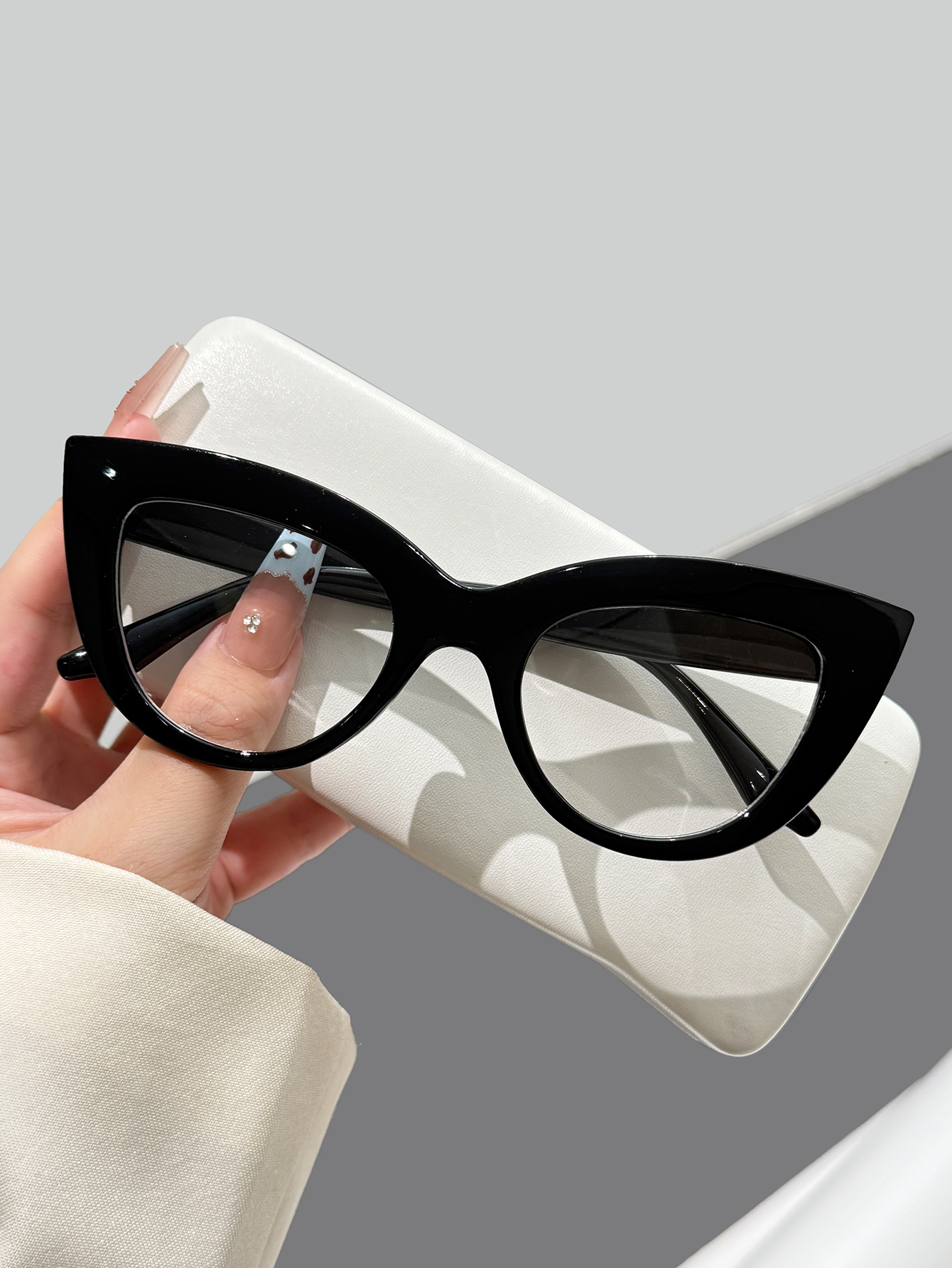 1pc retro black thick frame ca - Girl Fashion Street 评论和价格