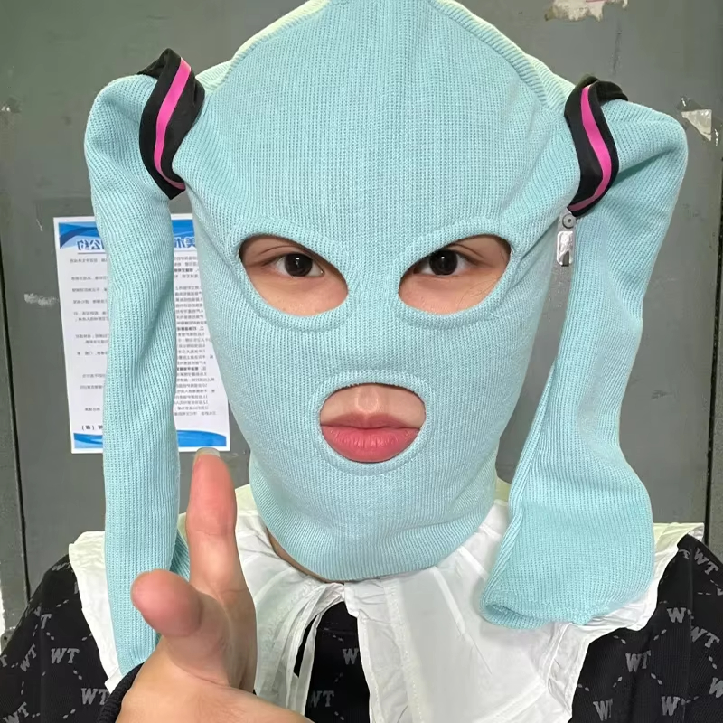 Hot Selling Hatsune Miku Balac - Street Fashion Model 评论和价格