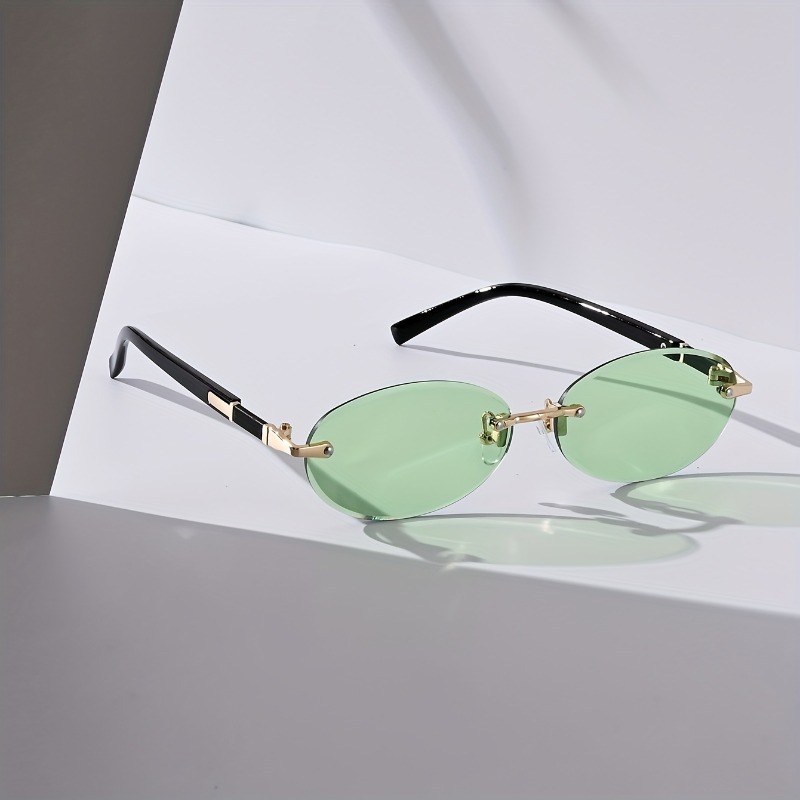 Sexy Small Oval Punk Sunglasse - Street Fashion Glasses 评论和价格